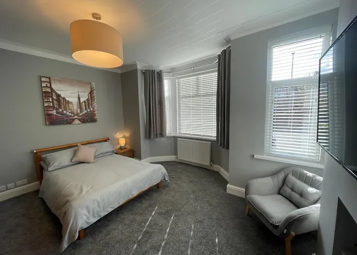 Delightful Home In Manchester